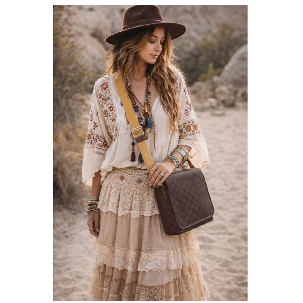 Salamander Women’s Brown/ Tan Crossbody Handbag